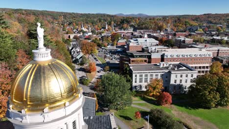 empuje aéreo sobre la cúpula de la casa del estado de vermont en montpelier vermont