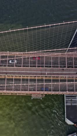 brooklyn bridge in ny. financial district. manhattan