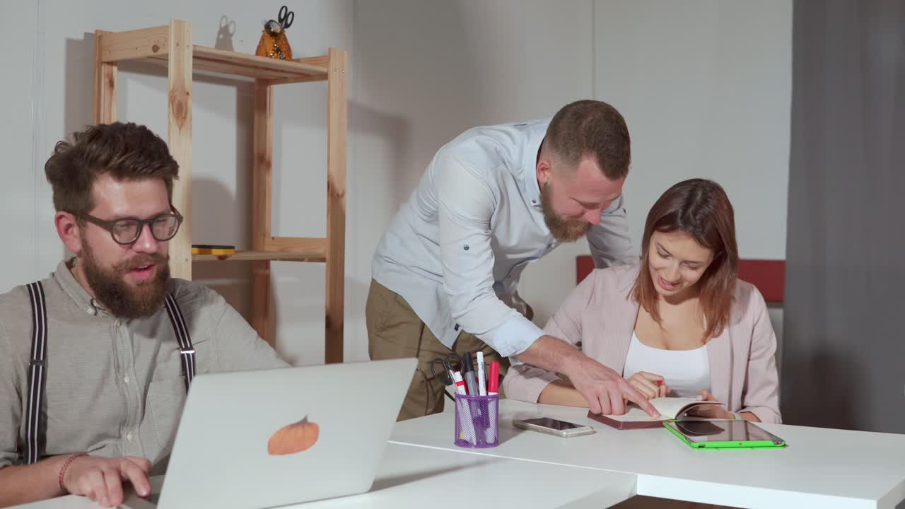 reunión del equipo de negocios