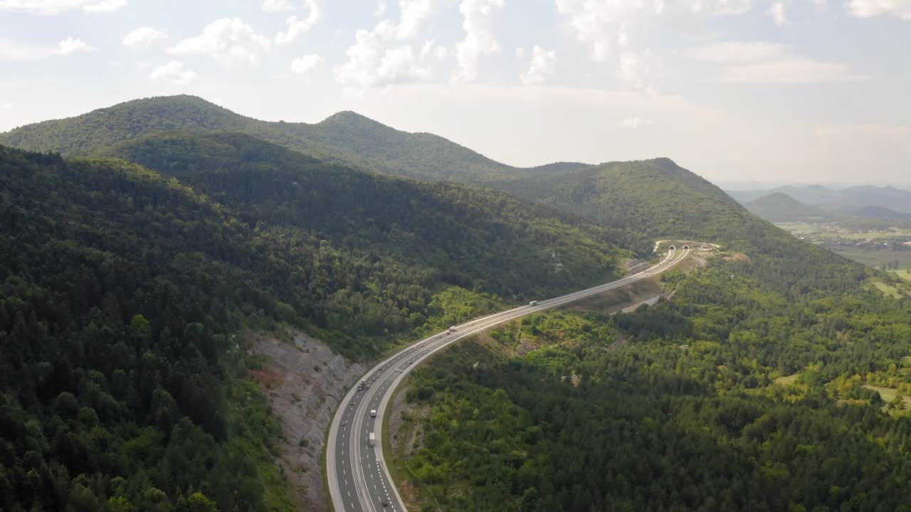 autopista cerca de zadar en croacia, europa