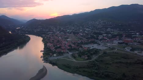 Mtskheta-Es-Una-Ciudad-En-Mtskheta-mtianeti-Provincia-De-Georgia