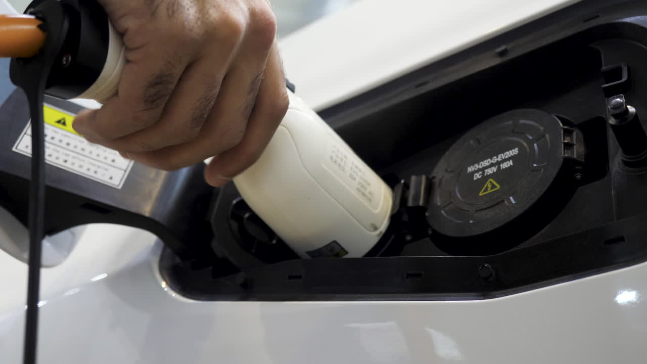 зарядка электрического транспортного средства