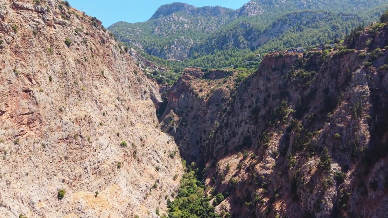 Viste panoramiche della Valle delle Farfalle lungo la costa meridionale turca