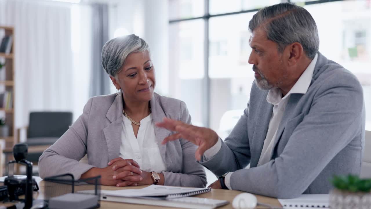 Senior business people, team