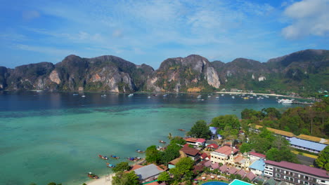 tonsai village bay in koh phi phi don