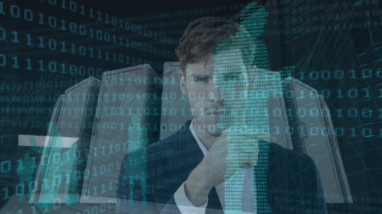 animación del procesamiento de datos sobre el hombre de negocios en la sala de servidores