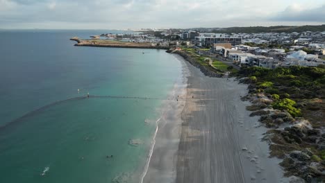 Coogee-Beach-of-Perth-City,-Aerial-Dolly-rearward