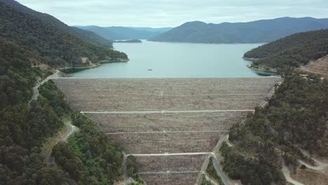 imágenes aéreas de inversión de la represa de dartmouth, victoria, australia