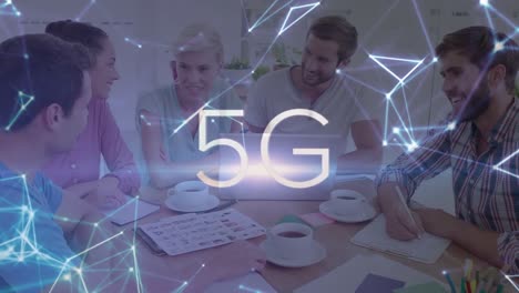 Animación-De-Formas-Y-Texto-5g-Sobre-Diversos-Empresarios-Hablando