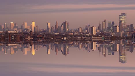 Day-to-night-timelapse-of-the-London-skyline-perfectly-reflecting-itself