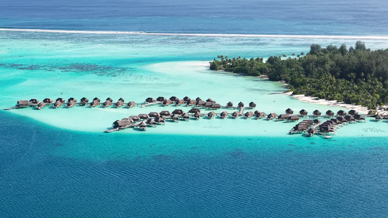 Luxury Overwater Bungalows in Bora Bora