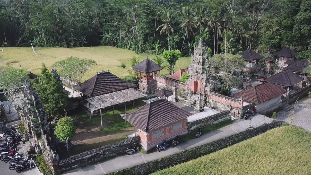 계단식 논 위를 날다