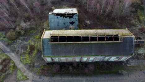 Drohnenaufnahmen-Einer-Verlassenen-Mine-In-Großbritannien