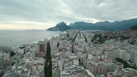 Aerial-view-of-Copacabana-and-Ipanema-waterfront-neighborhoods-in-Rio-de-Janeiro,-Dolly-shot