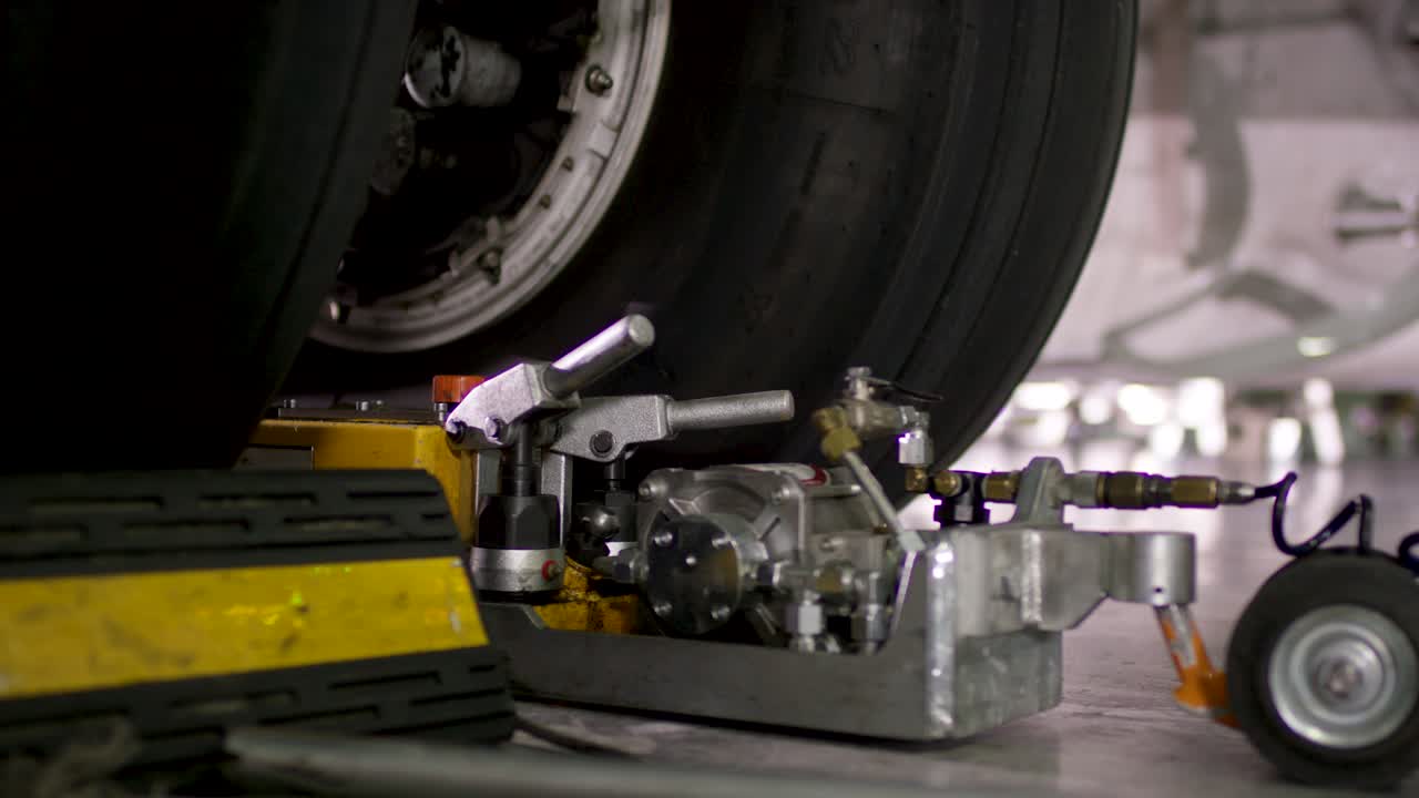 inflado de neumáticos de avión y mantenimiento