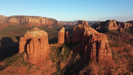 Scenic-landscape-of-high-elevation-desert-in-Sedona,-Arizona