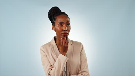 pensando, confundido y cara de mujer negra