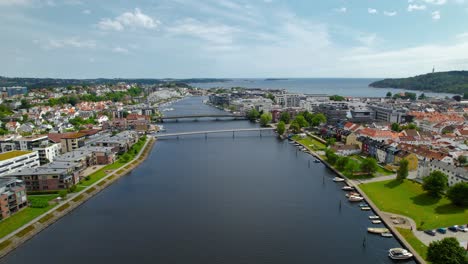 Panoramic-shot-of-Kristiansand-city-centrum,-old-white-houses-and-cleane-road-lines