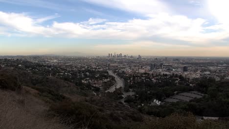 Panorama-or-long-shot-of-downtown-Los-Angeles-in-the-evening,-California,-USA