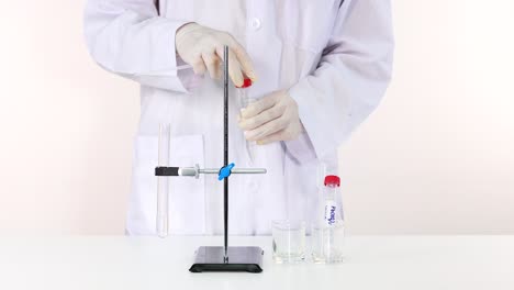 experiment demonstrating chemical reaction and color change