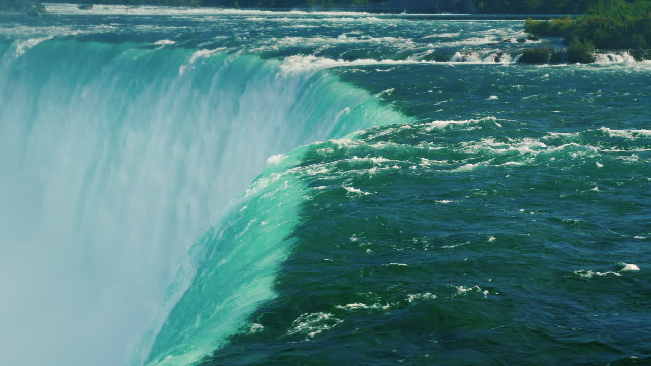 나이아가라 호스슈 폭포 클로즈업