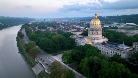 Ausziehbares-West-Virginia-State-House-In-Charleston,-West-Virginia