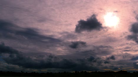 Estos-Dramáticos-Lapsos-De-Tiempo-Del-Cielo-Con-Videos-De-Sol-Son-Adecuados-Para-Proyectos-De-Uso-Múltiple,-Inserte-Su-Título,-Mensaje-O-Logotipo