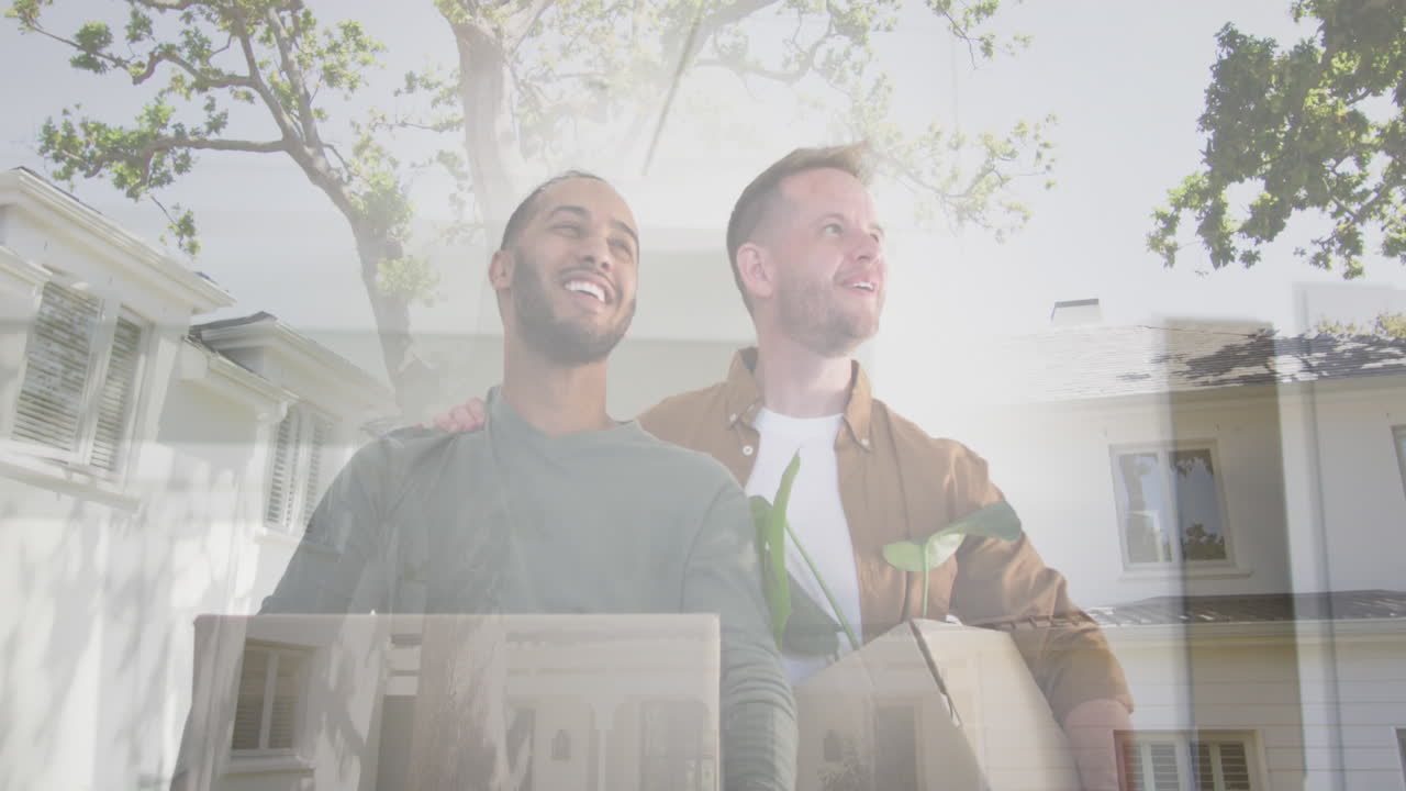 animación de árboles sobre la casa de mudanza de una pareja de hombres diversos.