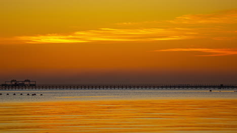 Zeitraffer-Sonnenuntergang-Oder-Sonnenaufgang-Landschaft-Erstaunliches-Licht-Der-Natur-Wolken-Himmel