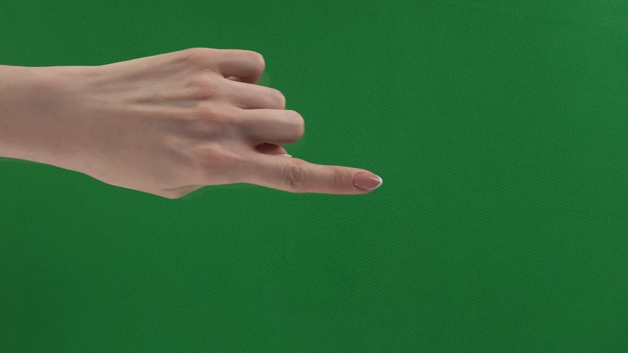 녹색 화면에 있는 여성 손으로 터치 스크린을 제어하는 제스처 패키지
