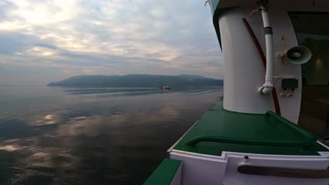 Footage-of-the-red-cruise-on-lake-Windermere,-Sailing-from-Bowness-to-Ambleside