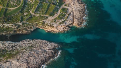 Laguna-Azul-En-Gozo-Y-La-Isla-De-Comino,-Malta