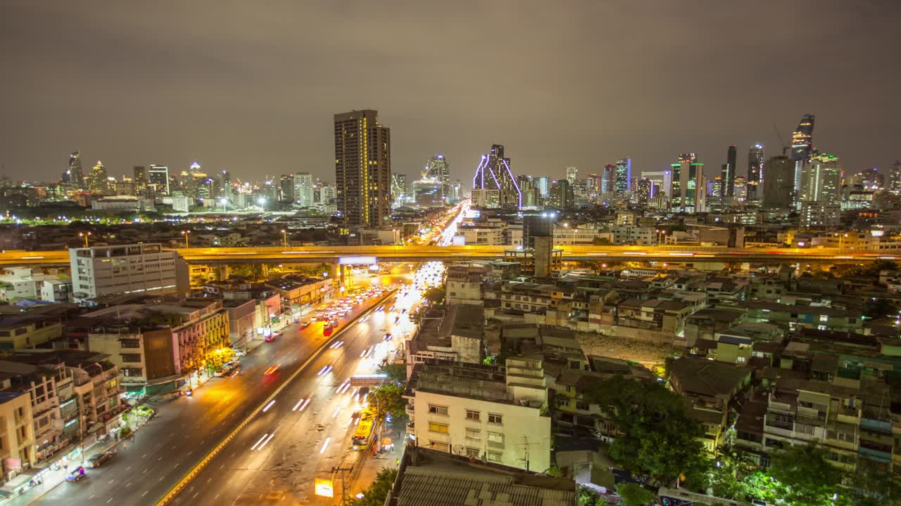 4k time lapse: el paisaje urbano de bangkok por la noche, tailandia.