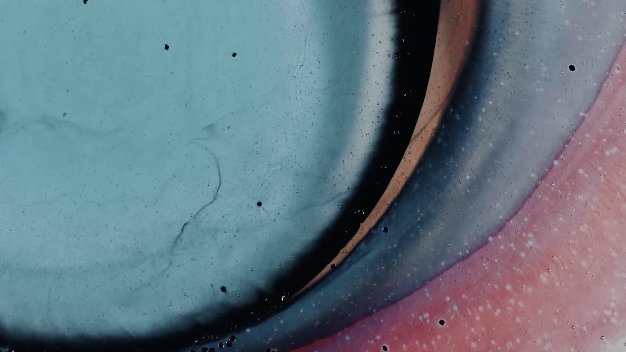 explosión de tinta fluida abstractamente colorida