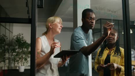 teamcollaboratie in het moderne kantoor