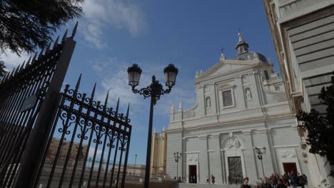 almudena cathedral in madrid