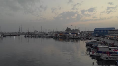 Hafen-In-Der-Abenddämmerung---Luftaufnahme