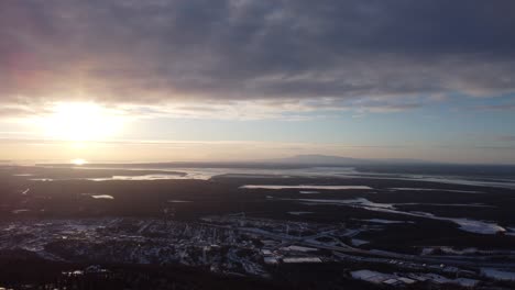 Puesta-De-Sol-Aérea-En-Skyline-Drive,-Eagle-River,-Alaska