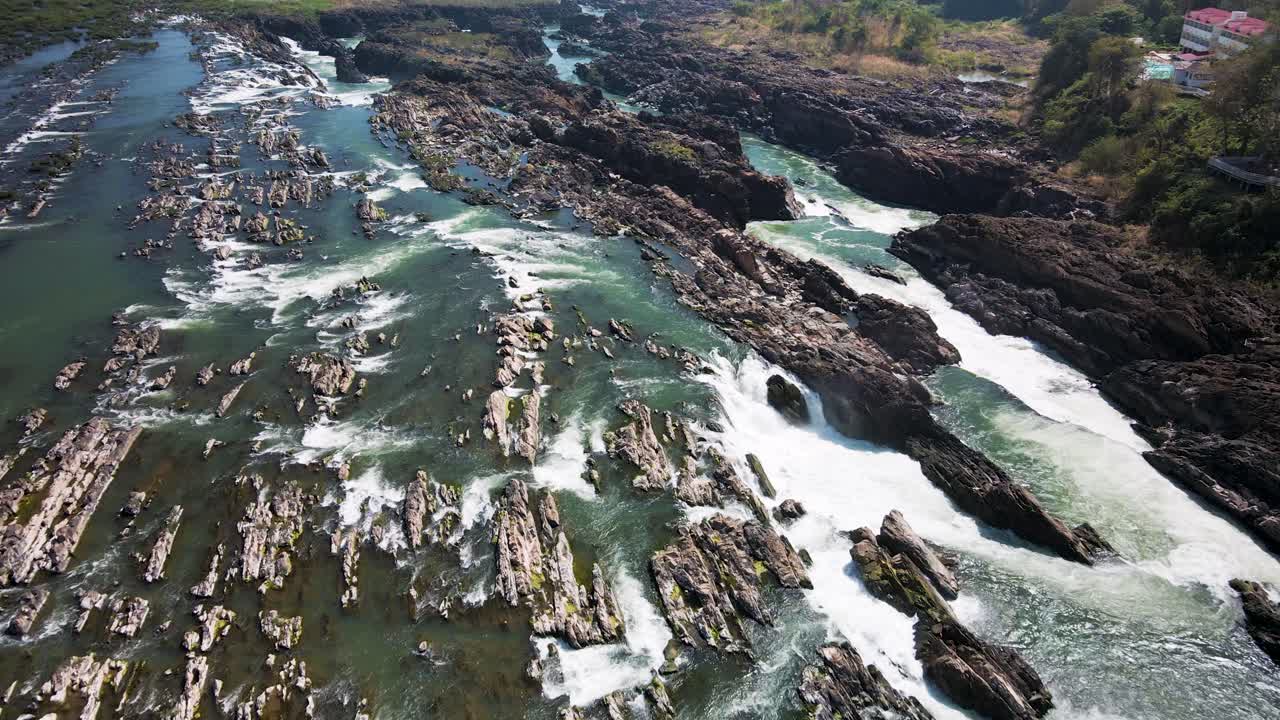 프레아 니미스 폭포