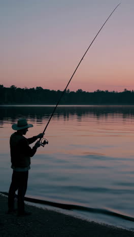 pescador al amanecer