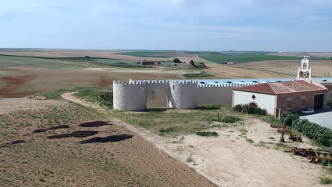 bodega gotica is a family business that has been producing grapes for several generations in the municipality of rueda