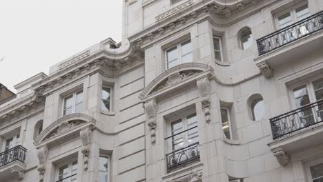 Close-Up-Of-Georgian-Building-Facades-In-Bond-Street-Mayfair-London-4