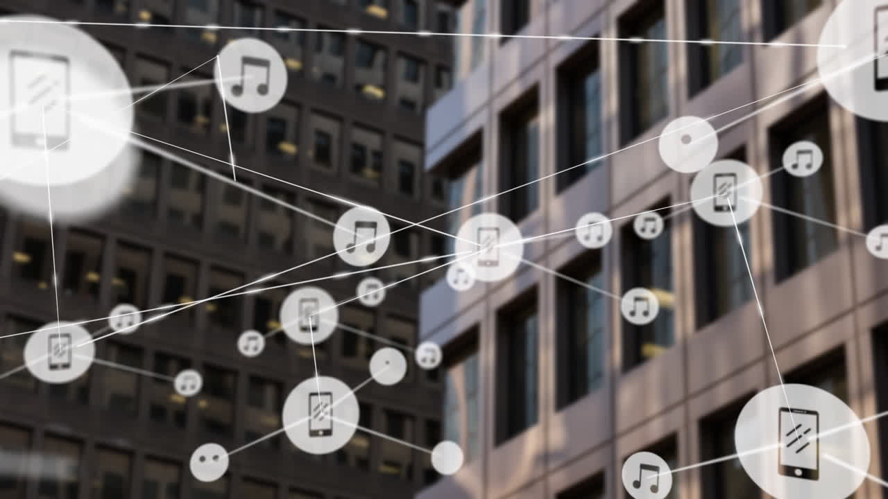 현대적인 사무실 건물 위에 아이콘으로 연결된 네트워크의 애니메이션