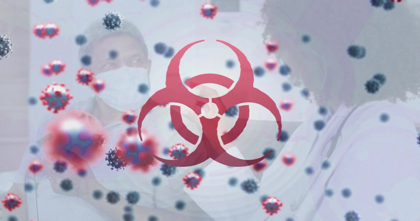 Personale medico che condivide un dispositivo e lavora in clinica, con simboli di rischio biologico e virus fluttuanti che oscurano i volti