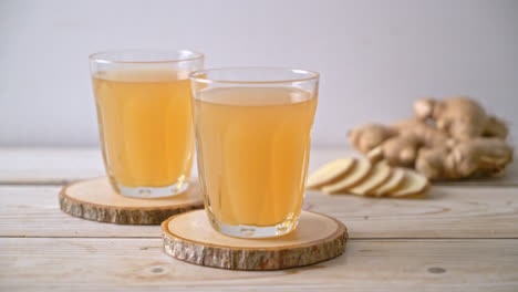 fresh-and-hot-ginger-juice-glass-with-ginger-roots---Healthy-drink-style