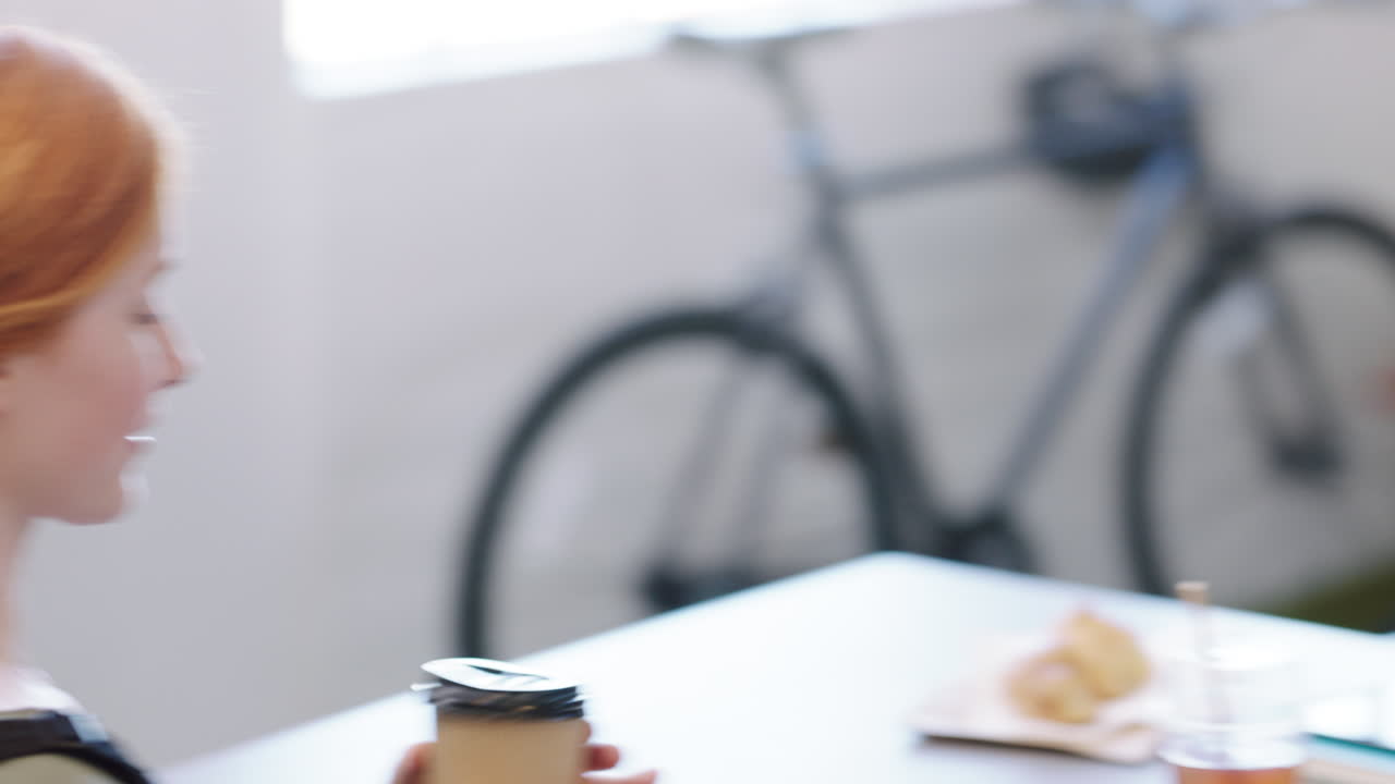 팀워킹으로 비즈니스, 미팅, 커피