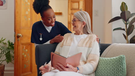 Tablet,-caregiver-and-senior-woman-on-sofa