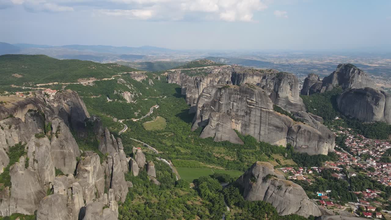 Meteorito na Grécia perto de um complexo de mosteiros ortodoxos nas montanhas
