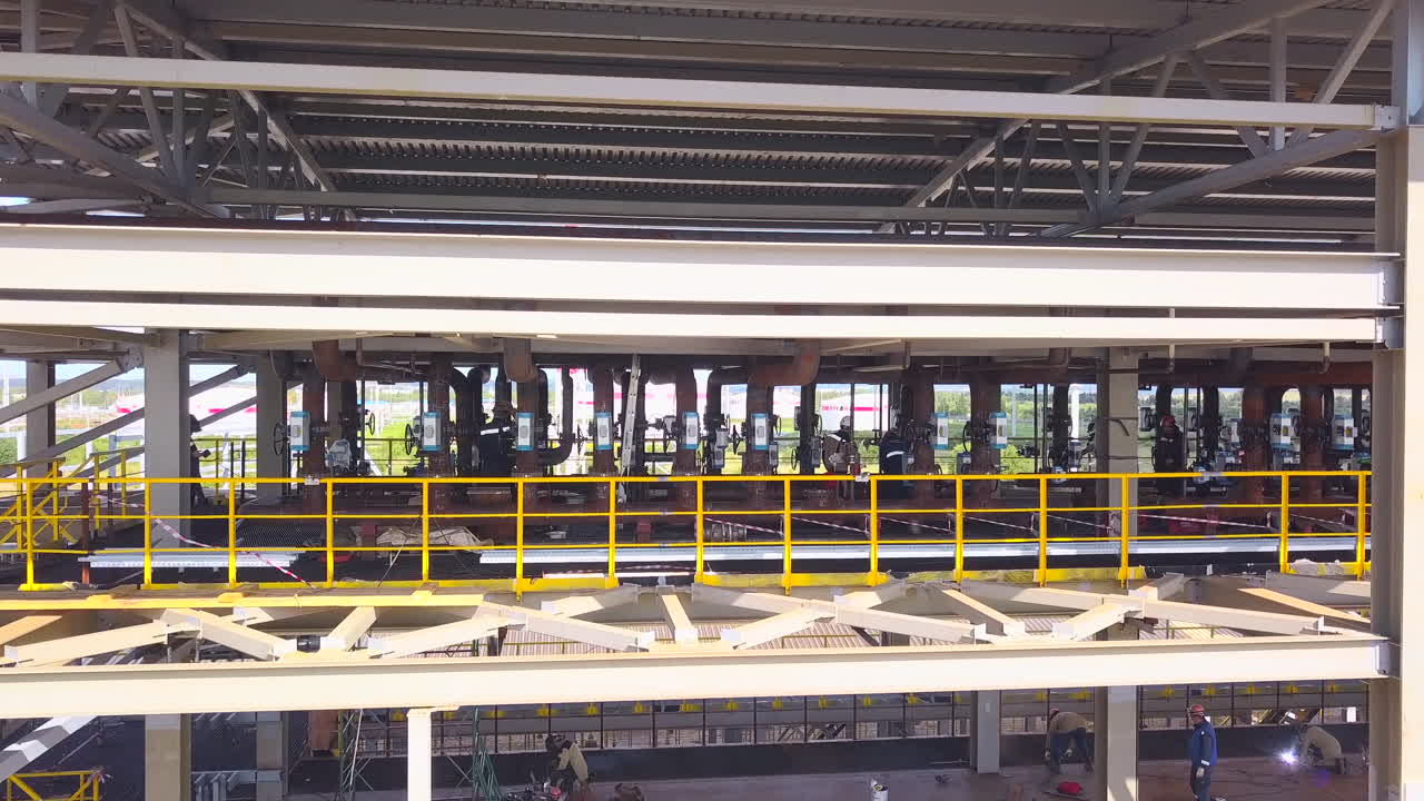 건설 중인 산업 시설