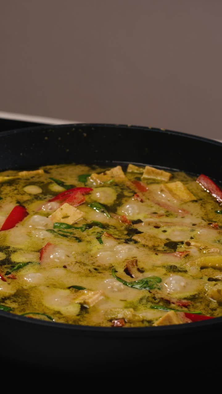 Green Curry with Tofu and Vegetables